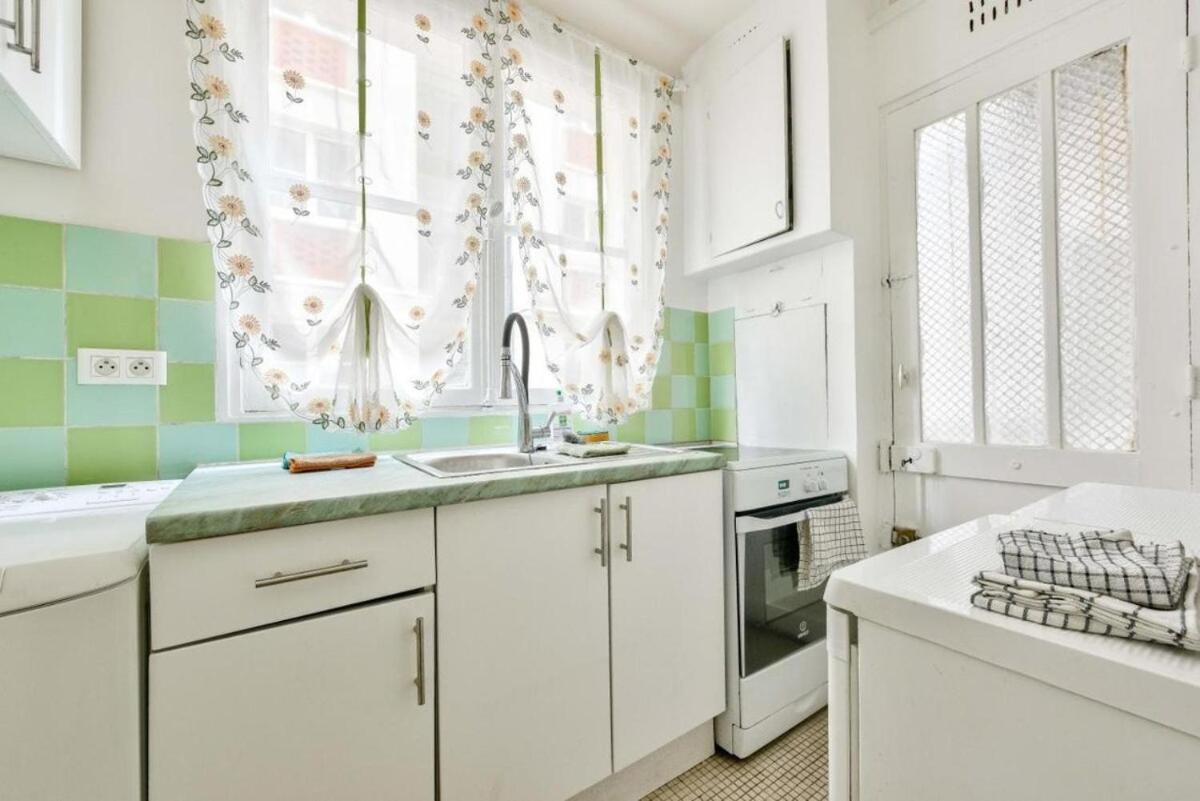 T2 With Stunning Balcony 55m2 17 Appartement Paris