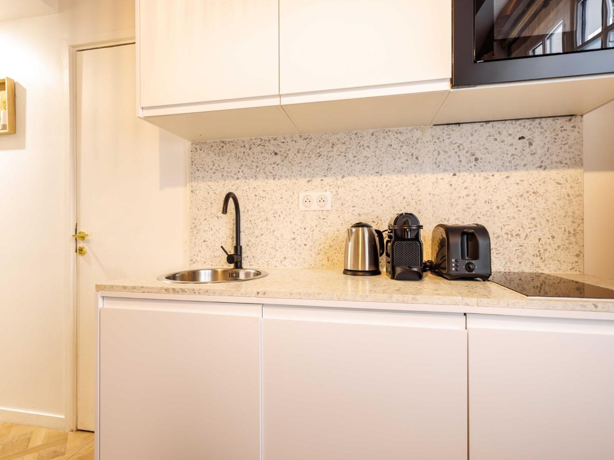 Apartment Chic, Comfortable Flat Near Rue Montmartre