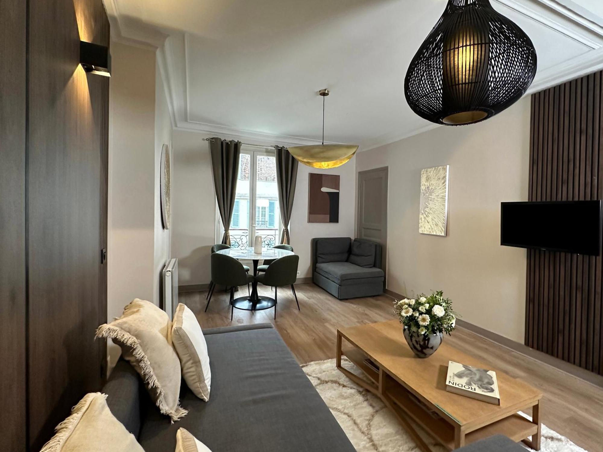 Apartment Champs Elysees Area