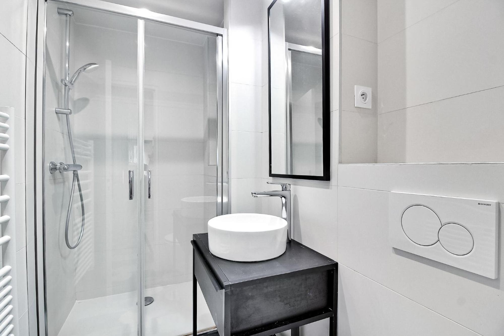 102216 - 4 Personnes Montorgueil Appartement