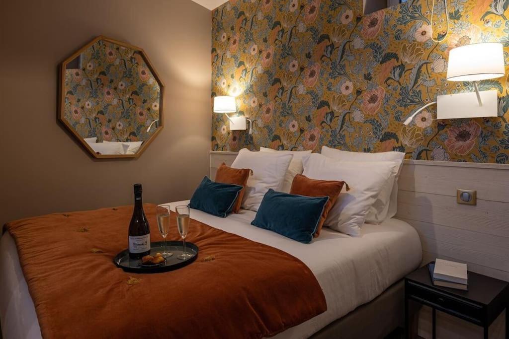 My Boudoir Apartment *