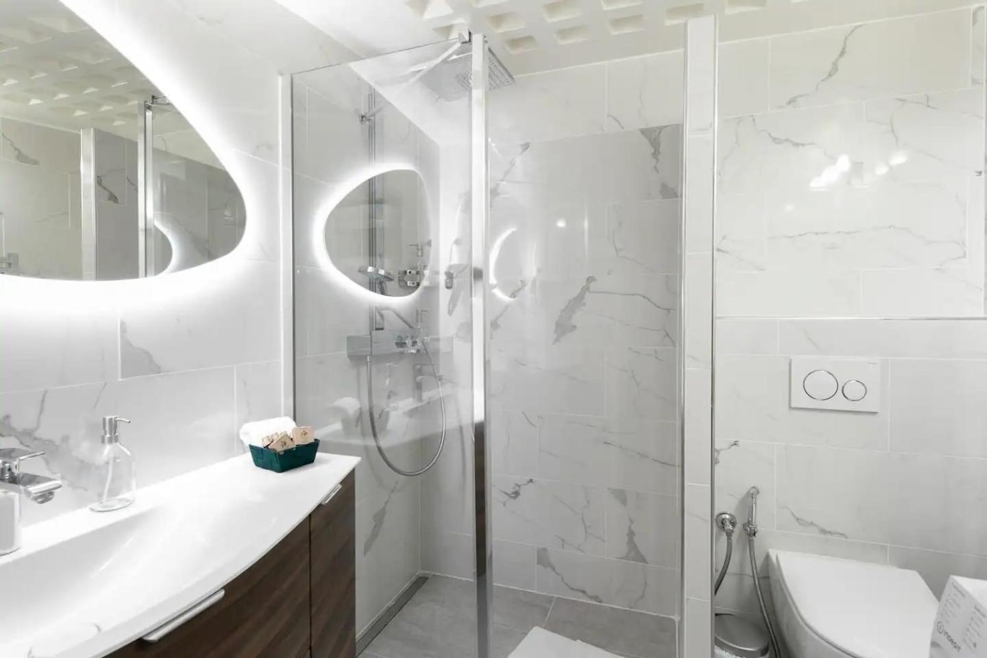 La Maison Kleber - Luxury Apartments, Champs-elysees - Eiffel Tower Apartment Paris