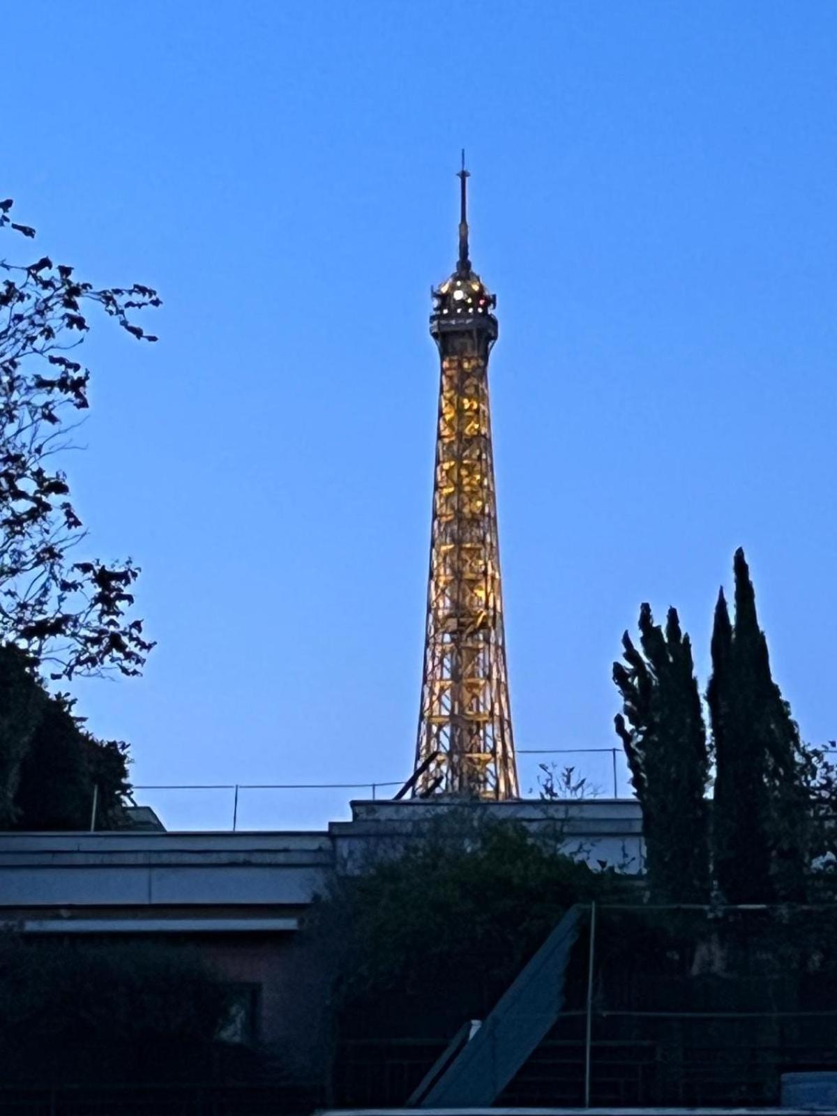 Superb With Eiffel Tower View Appartement *