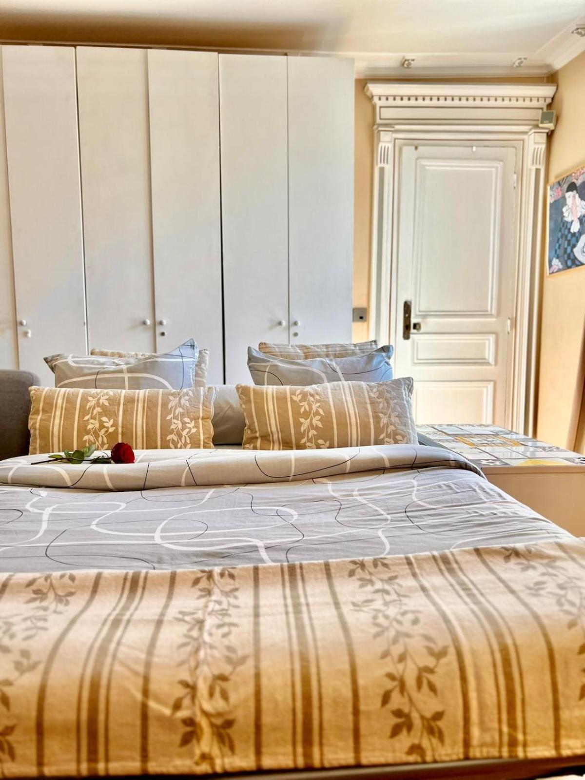3p Baroque With Rooftop View Apartment *