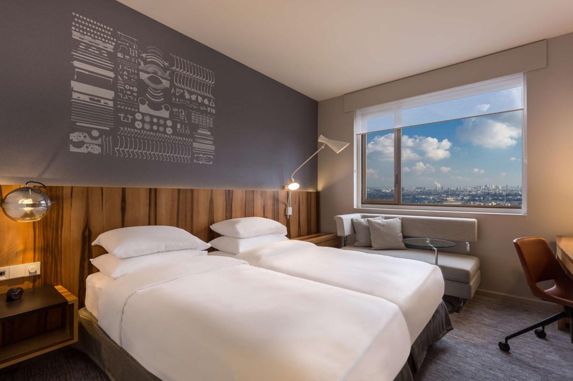 Hyatt Regency Etoile Hotel Paris