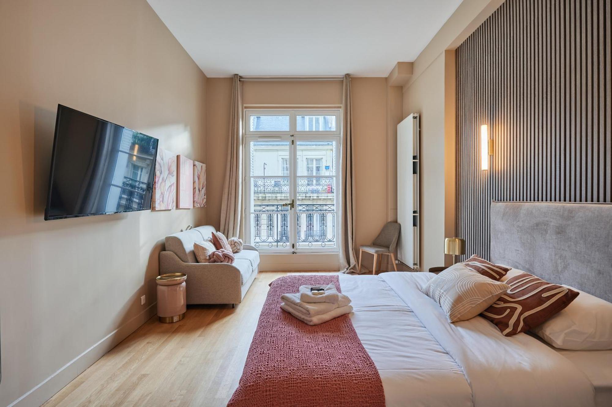Elegant 2-bedroom - Trocadero Apartment *