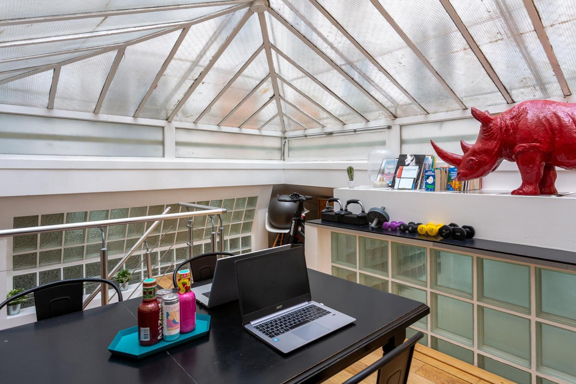 Loft Familial Au Coeur De Avec Clim, Arcade Et Baby-foot Proche Republique Et Canal St Martin Apartment