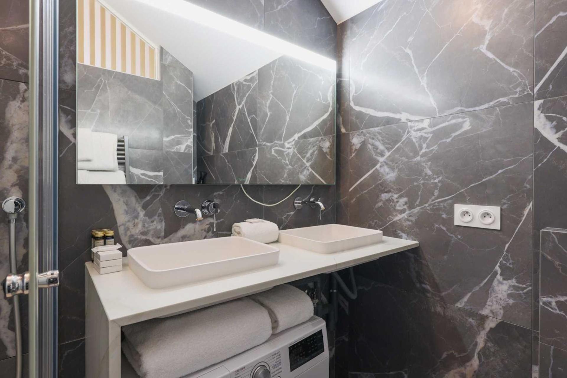 Maison Avec Terrasse - 2bdr - 6 Pers Paris
