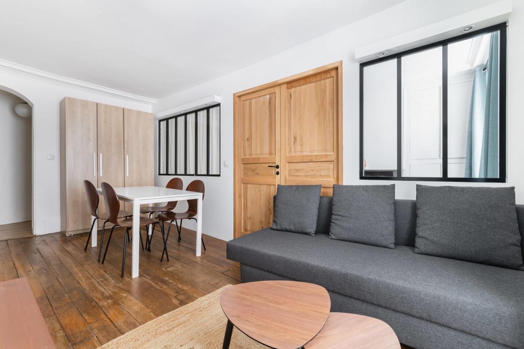 2 Pieces Confortable Metro Duroc - 6 -4p Apartment Paris
