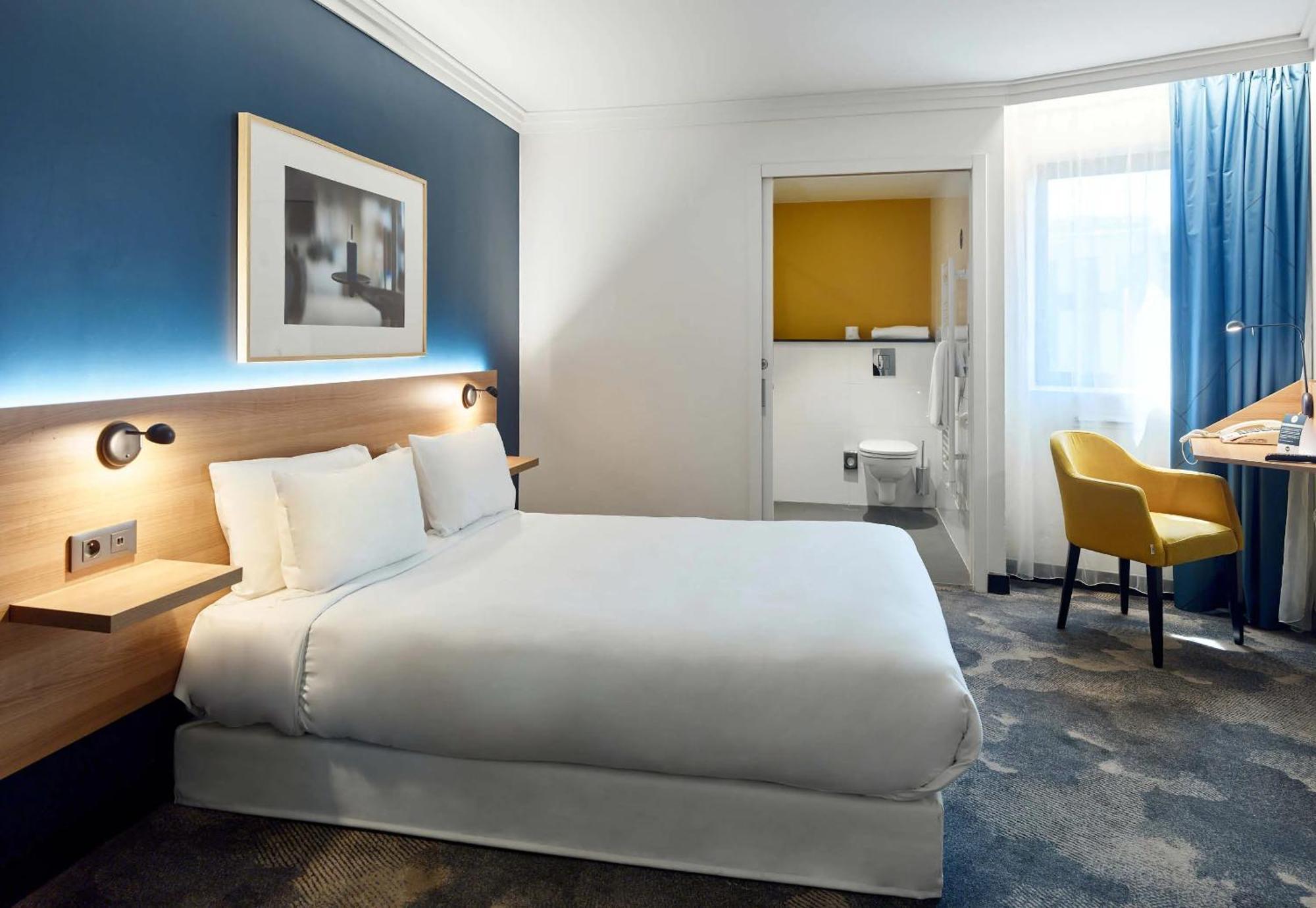 Hotel 17 Batignolles 3*