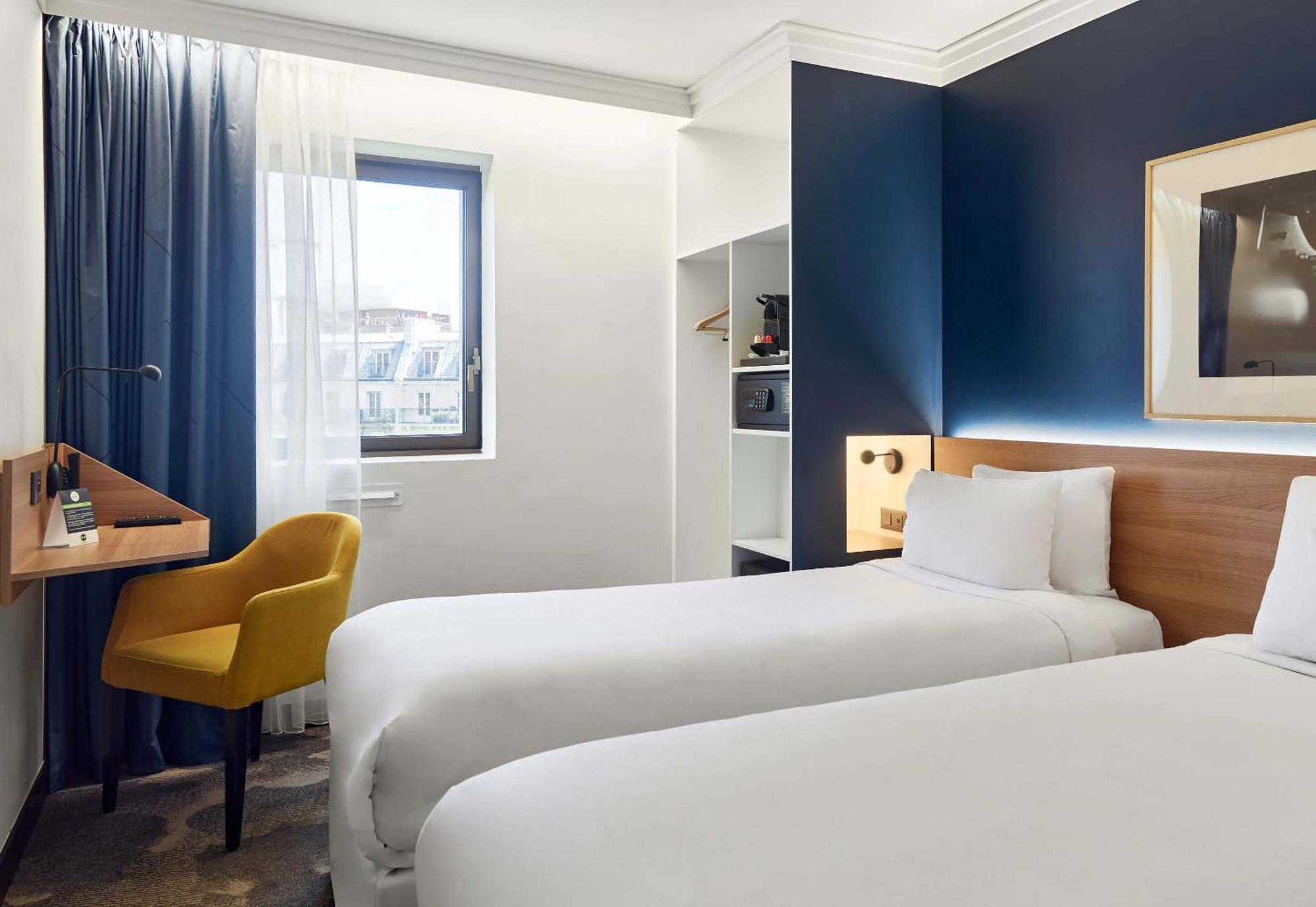 17 Batignolles Hotel Paris