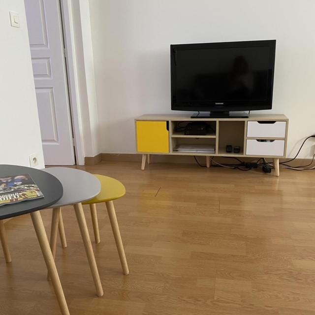 Cute, Bright And Quiet In Bastille - Le Marais Apartment Paris