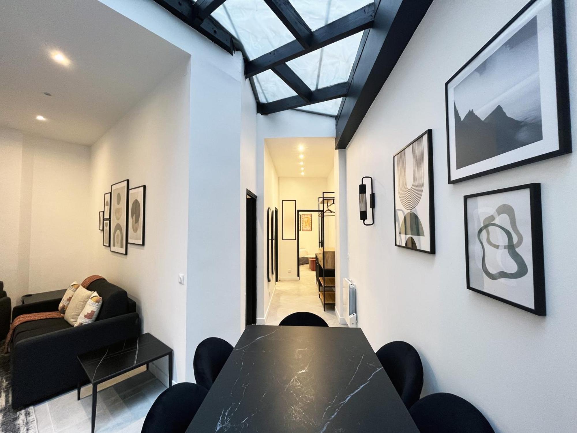 08 Design Flat Republique * Paris