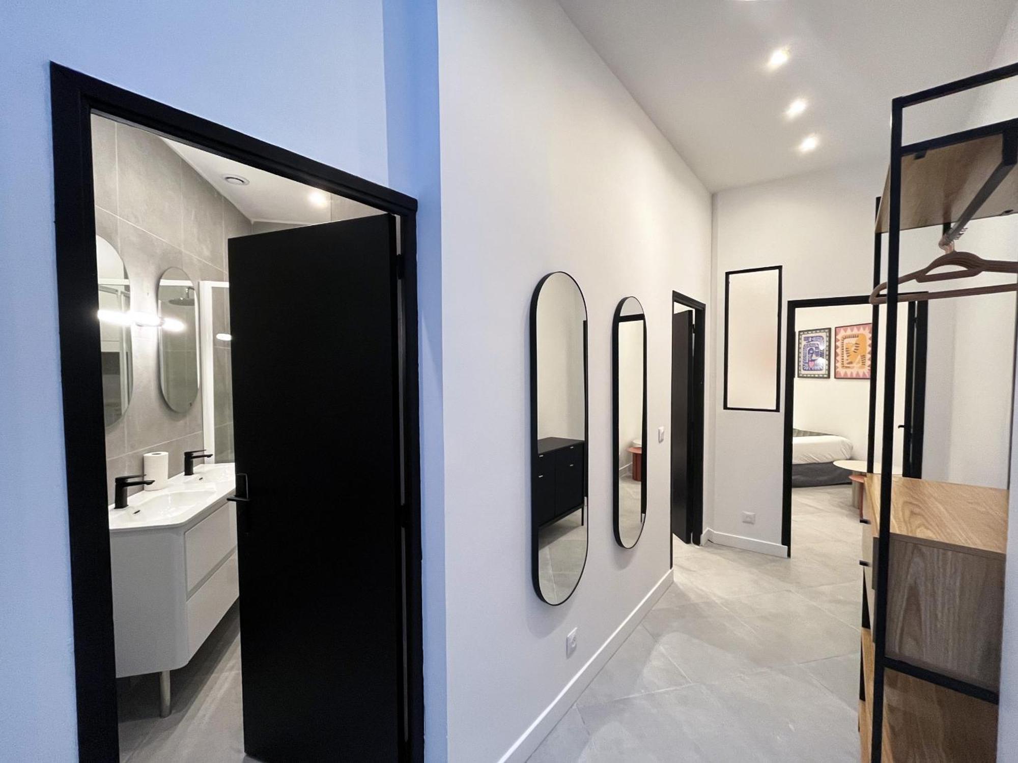 08 Design Flat Republique Apartment