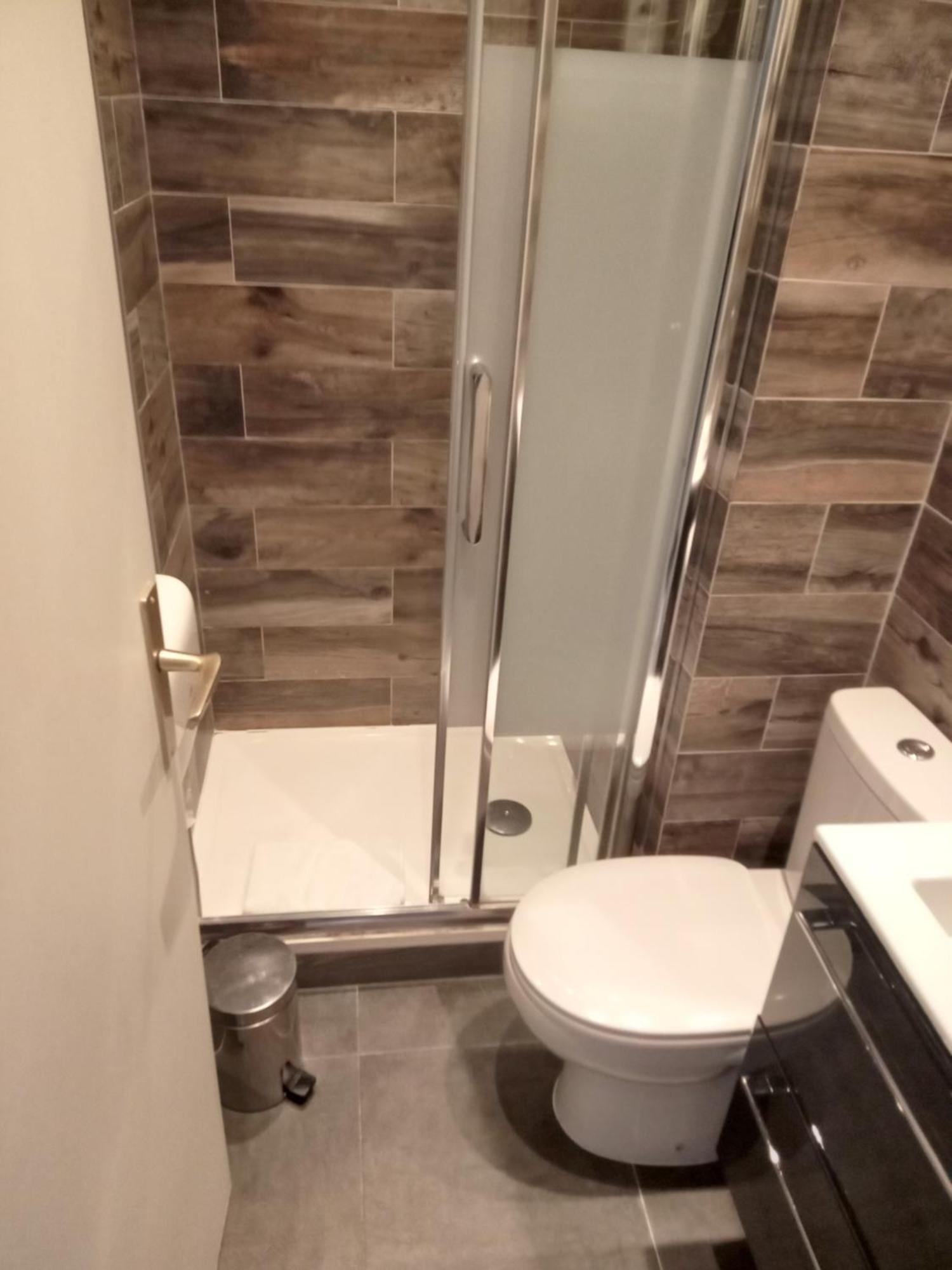 Modern Est Hotel 2*