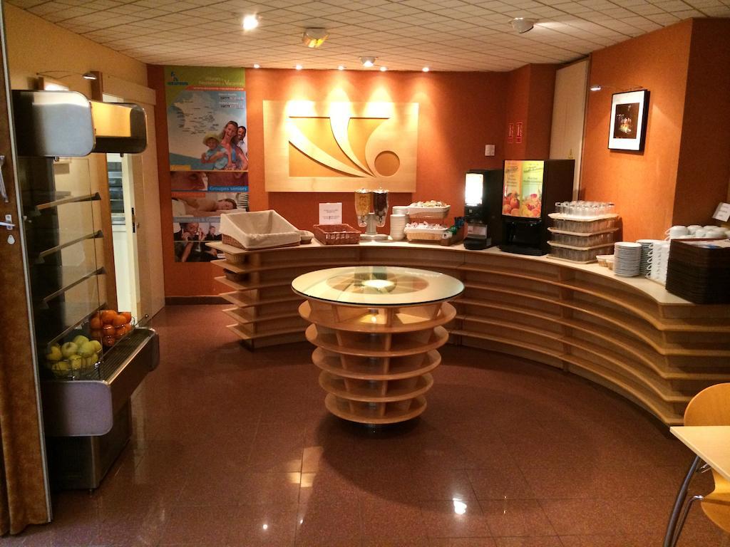 Hotel Eiffel Blomet 4*