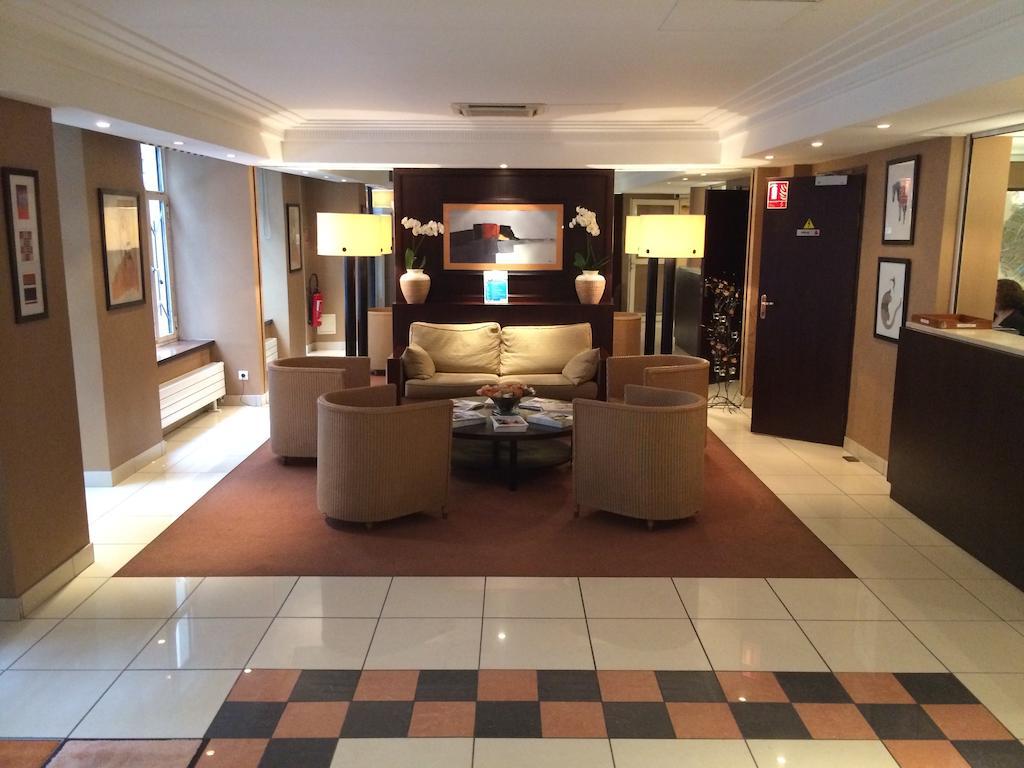 Hotel Eiffel Blomet Paris