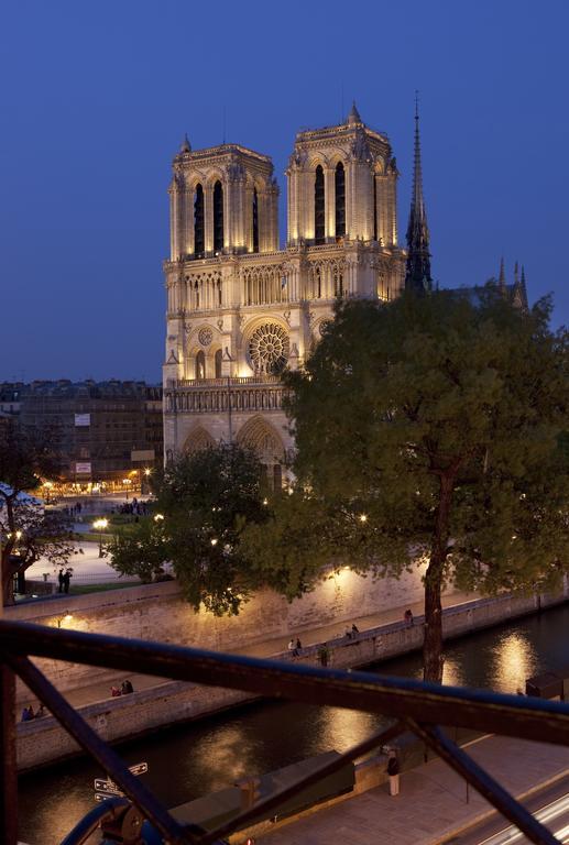 Le Notre Dame Saint Michel Paris