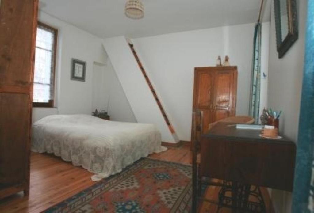 Chambres D'hotes Haut De Belleville Bed & Breakfast