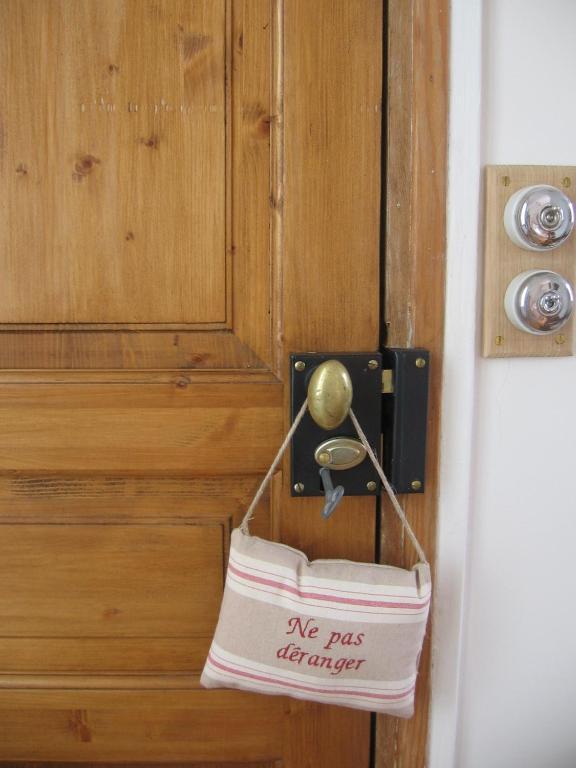 Chambres D'hotes Haut De Belleville Bed & Breakfast *