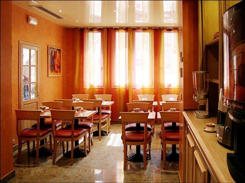 Hotel Le Grand Doré Paris