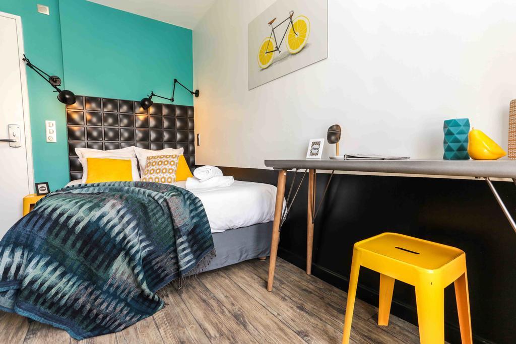Hostel Arty Porte De Versailles By River *