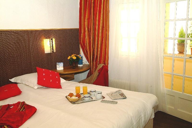 Eiffel Segur Hotel