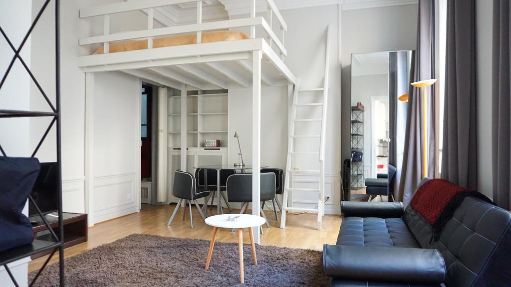Appartement Rue Paul Valery 16 *