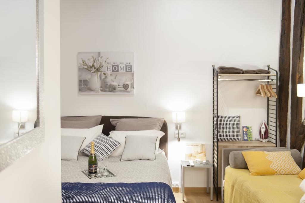 Petit Marais Apartment Paris