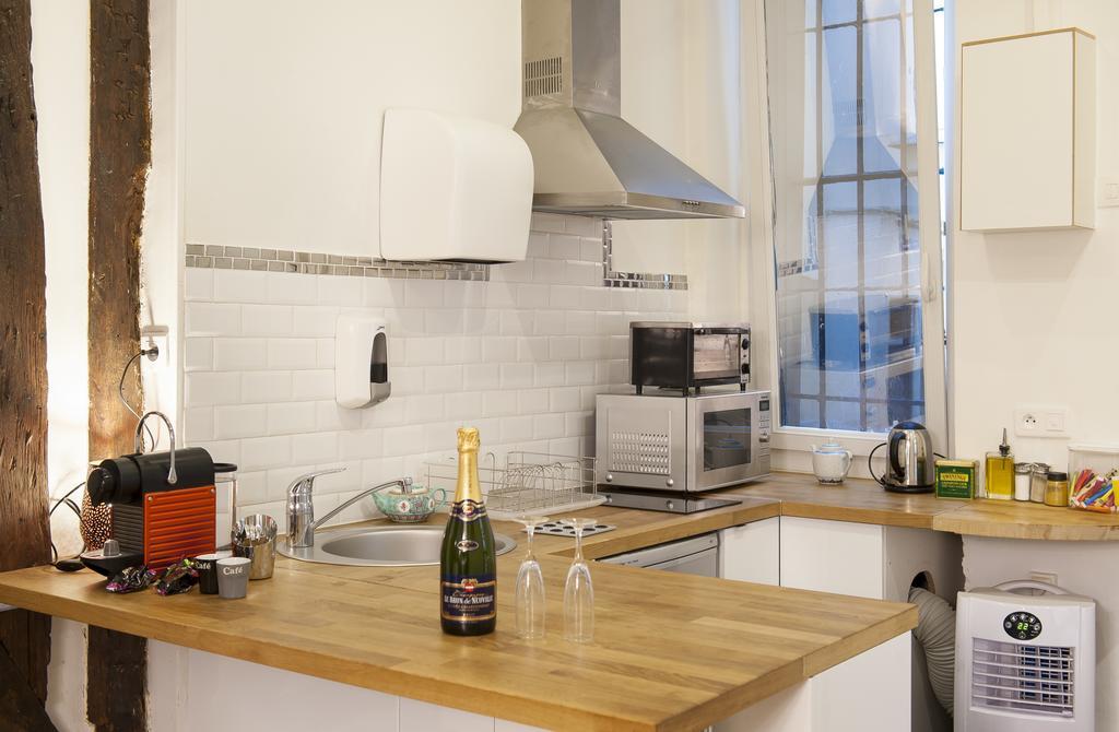 Petit Marais Apartment Paris