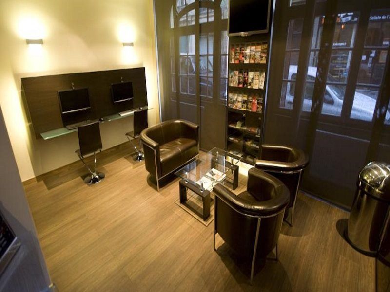 Victor Masse Hotel Paris