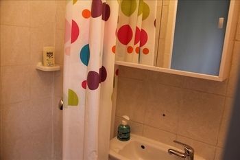 Untalented Hotel - Villette