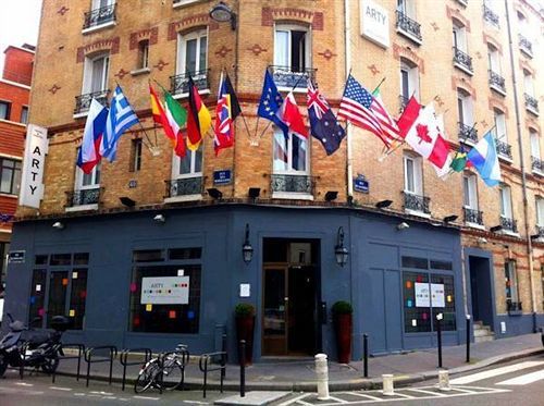 Arty Porte De Versailles By River Hostel *