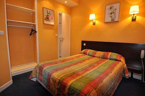 Merryl Hotel