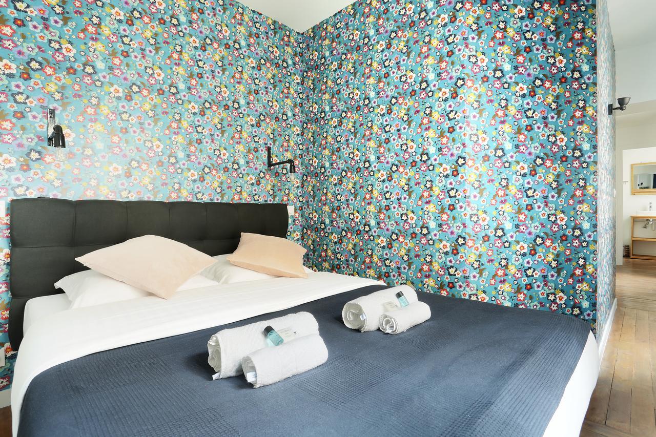 Apartment Rent A - Meslay Paris