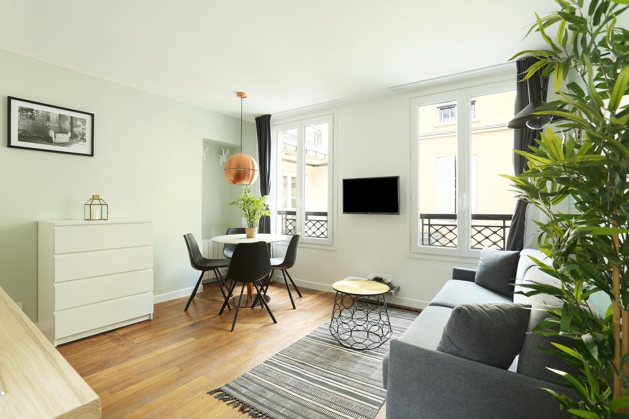 Rent A - Meslay Paris
