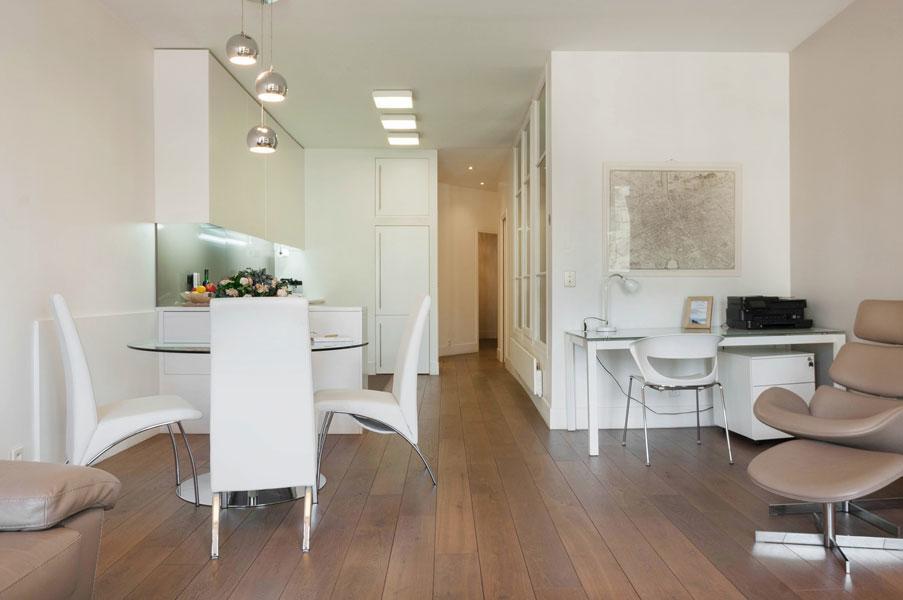 Two Bedroom Luxury - Balcony With View Of Notre Dame