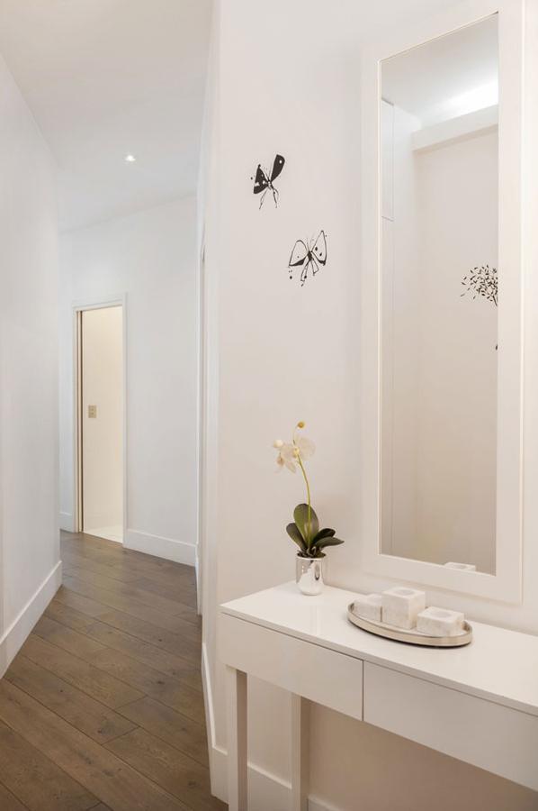 Two Bedroom Luxury - Balcony With View Of Notre Dame Apartment