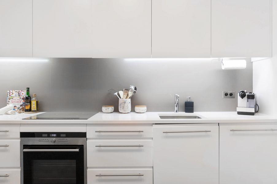 Two Bedroom Luxury - Balcony With View Of Notre Dame