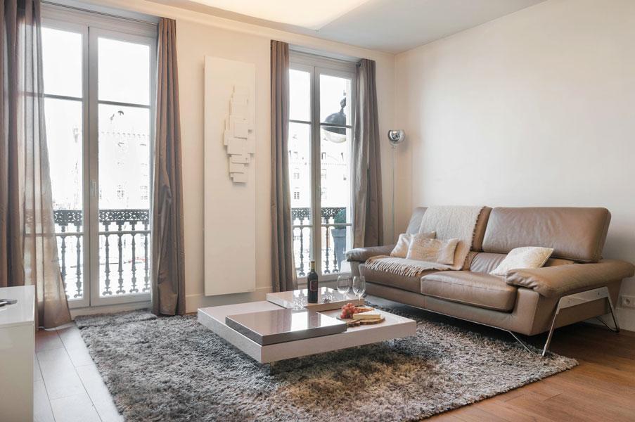 Two Bedroom Luxury - Balcony With View Of Notre Dame *