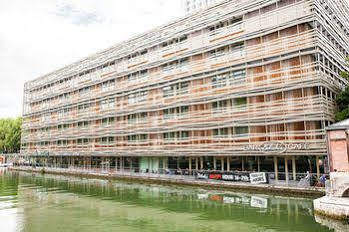 St Christopher's - Canal * Paris
