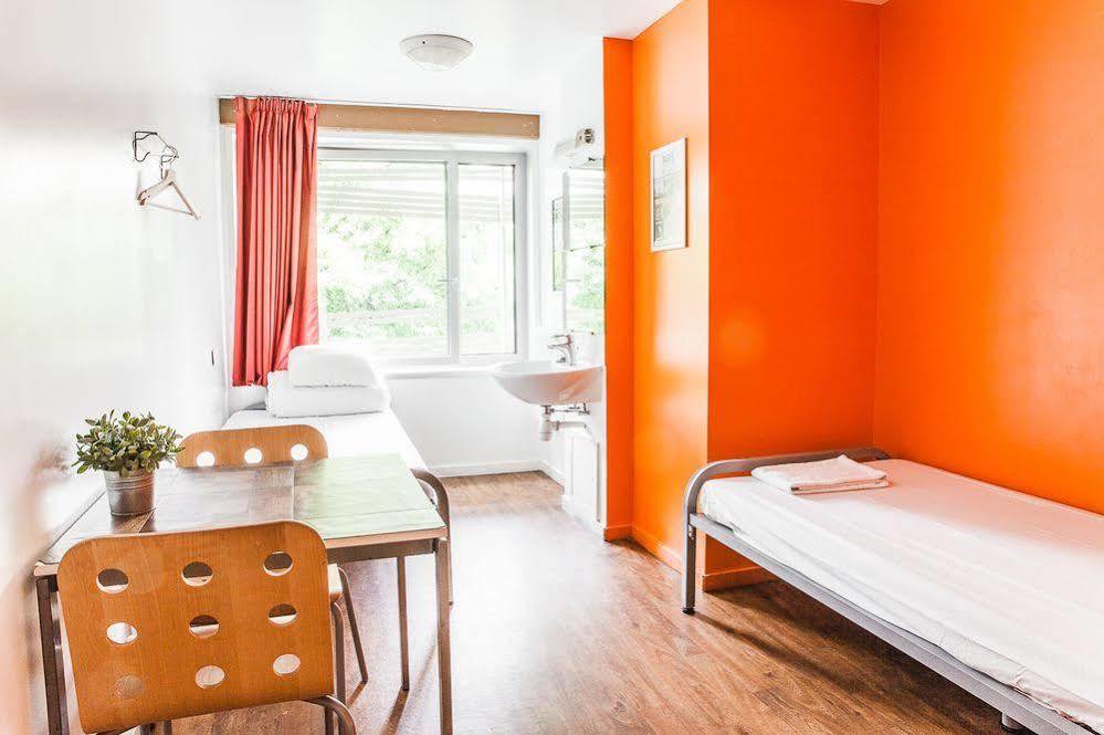 Auberge de jeunesse St Christopher's - Canal Paris