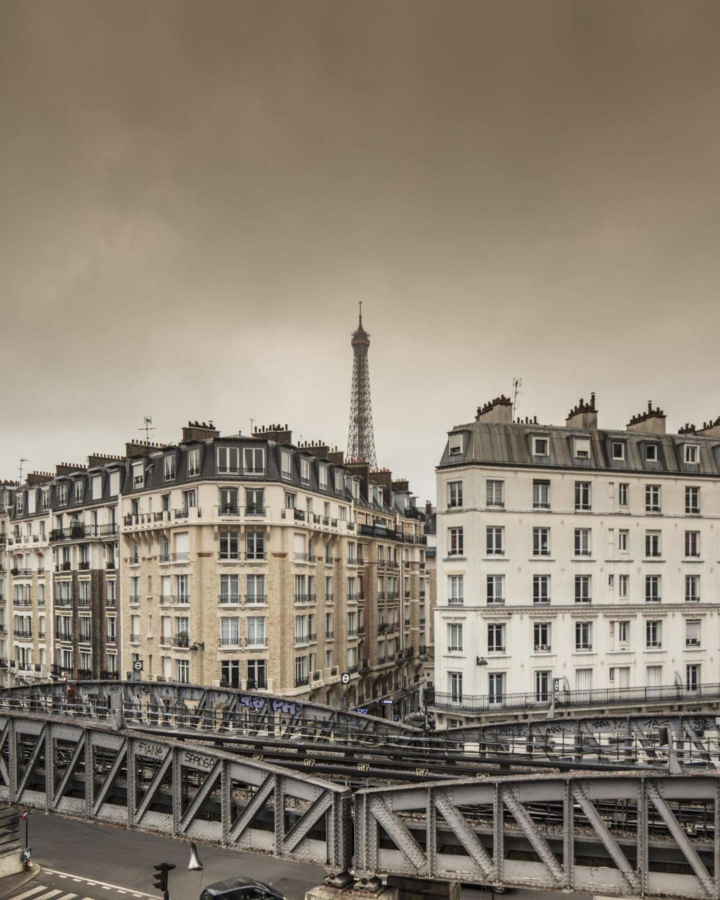 Eiffel Petit Louvre Hotel Paris