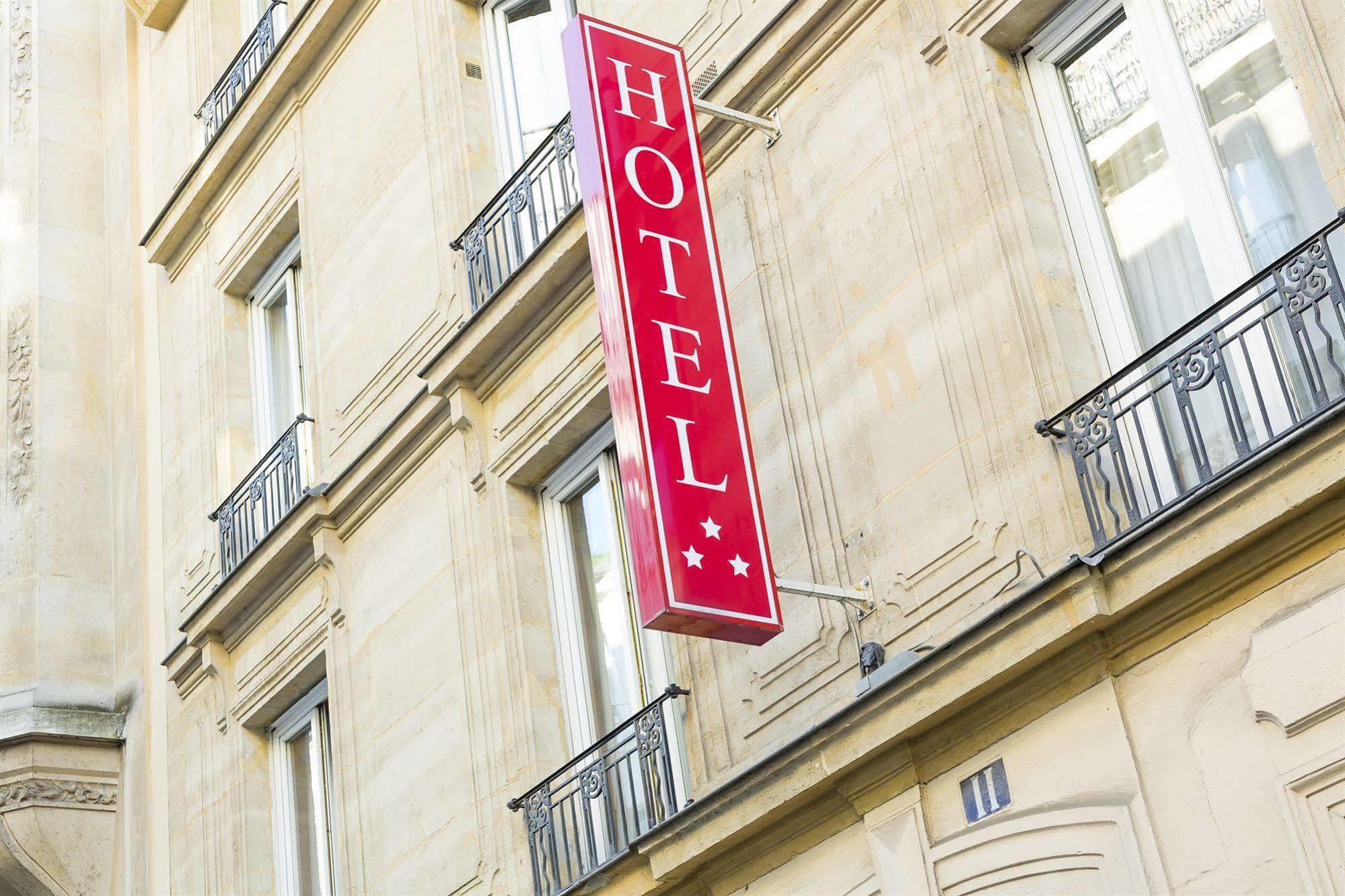 Hotel Elysees Niel 3*