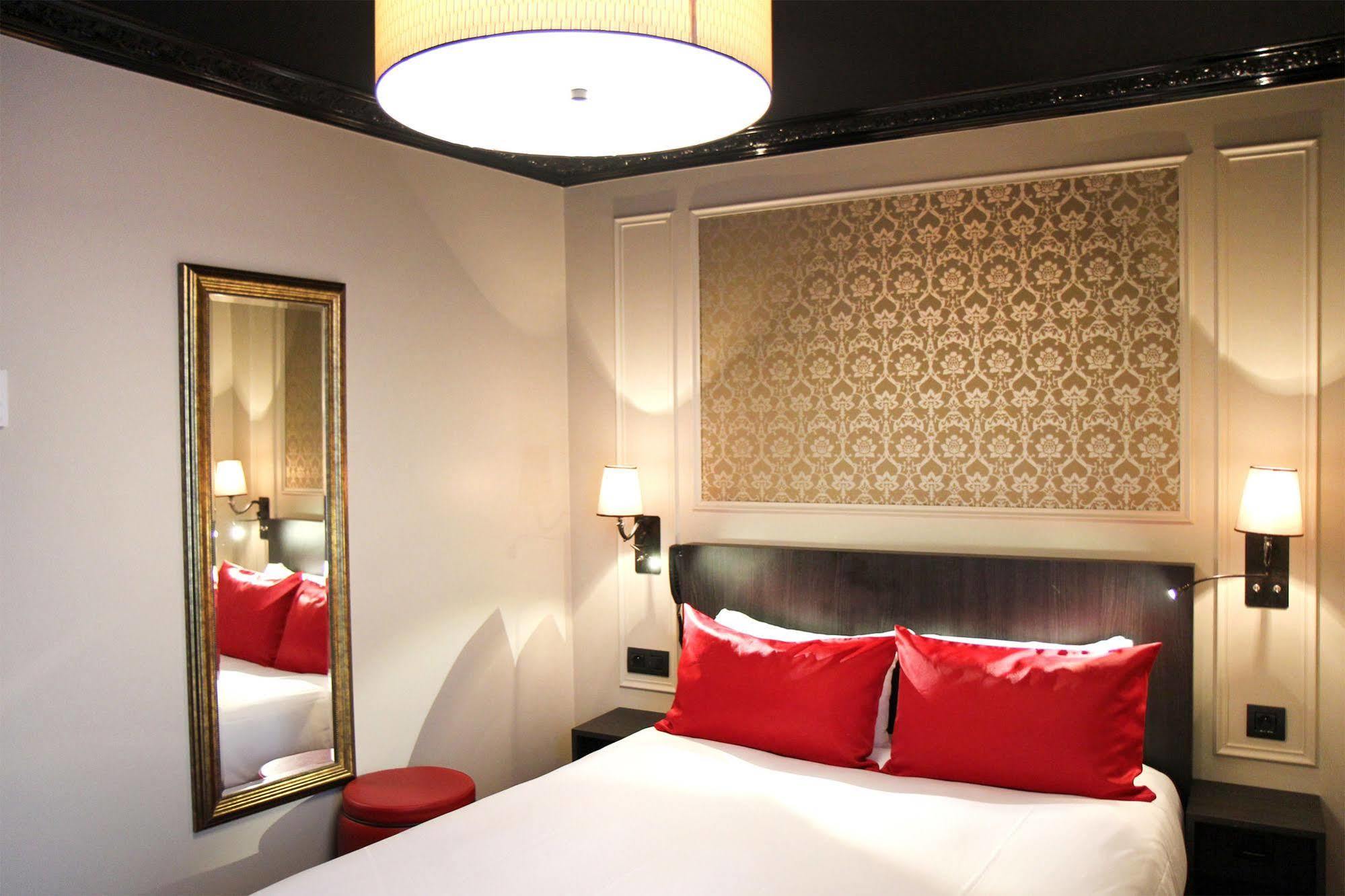 Western Le Montmartre - Saint Pierre Hotel 3*