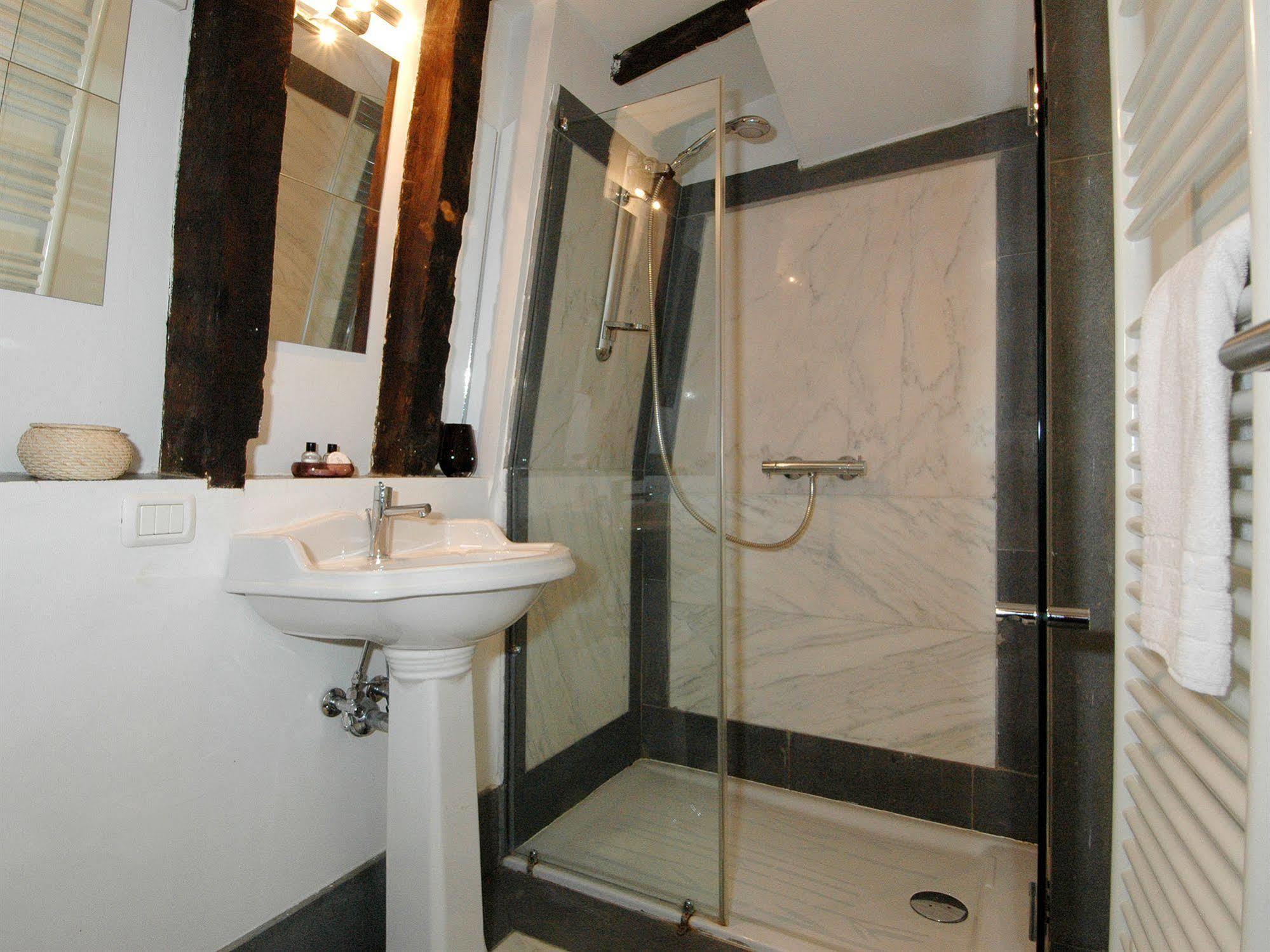 Gregoire Apartment Paris