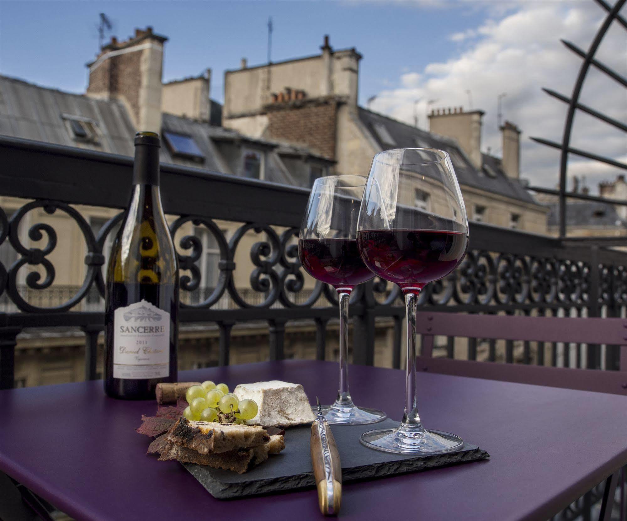 Hotel Splendor Elysees Paris