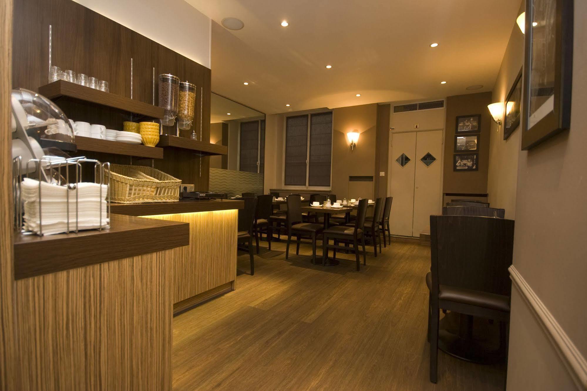 Victor Masse Hotel Paris