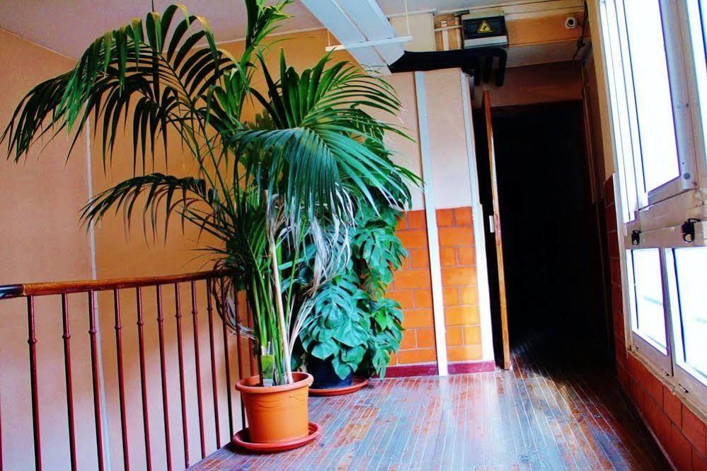 Untalented Hotel - Villette Hotel