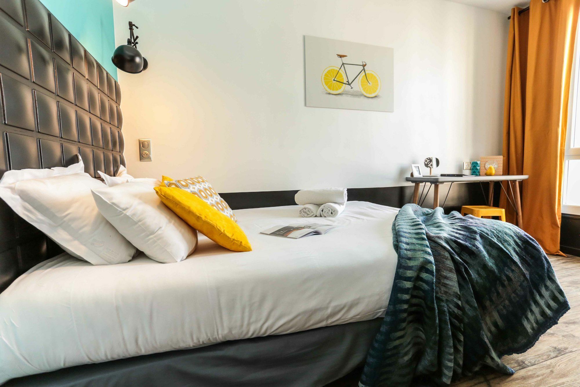 Arty Porte De Versailles By River Hostel Paris